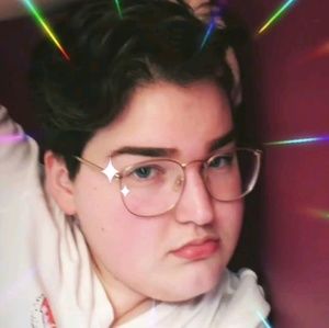 Meet your Posher, Holly